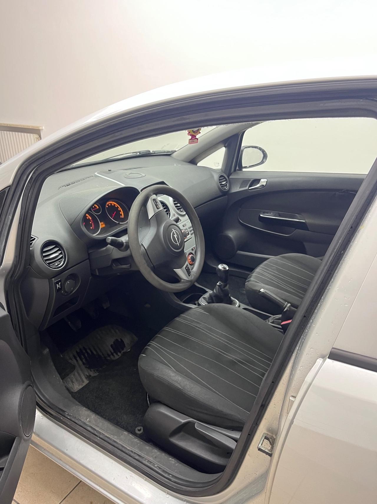 Opel Corsa 1.2 80CV 5 porte GPL-TECH Club