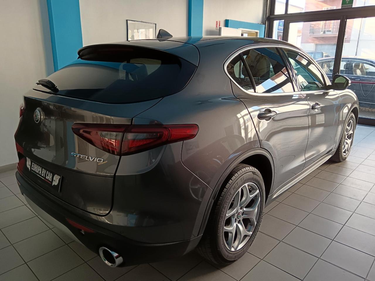 Alfa Romeo Stelvio 2.2 Turbodiesel 180 CV AT8 RWD Executive