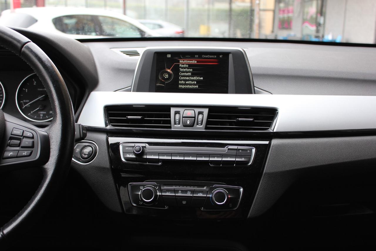 Bmw X1 sDrive 18d auto PDC ANT/POST CERCHI DA 18 VETRI OSCURATI