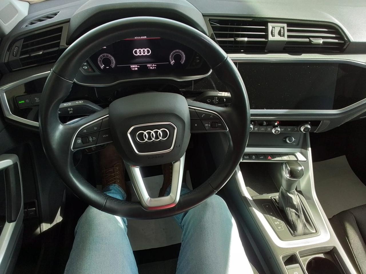 Audi Q3 45 TFSI e 150cv S-tronic Business