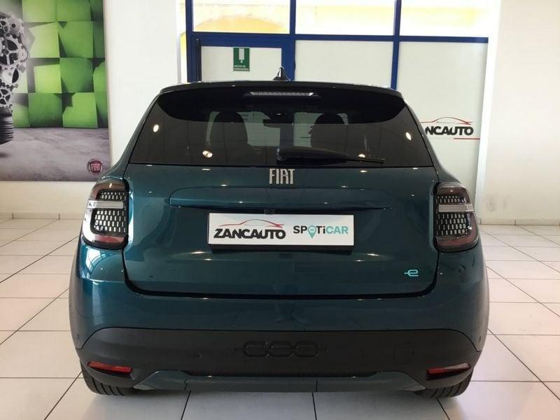 FIAT 600e Elettrica 156cv La Prima MY25 100% ELETTRICA