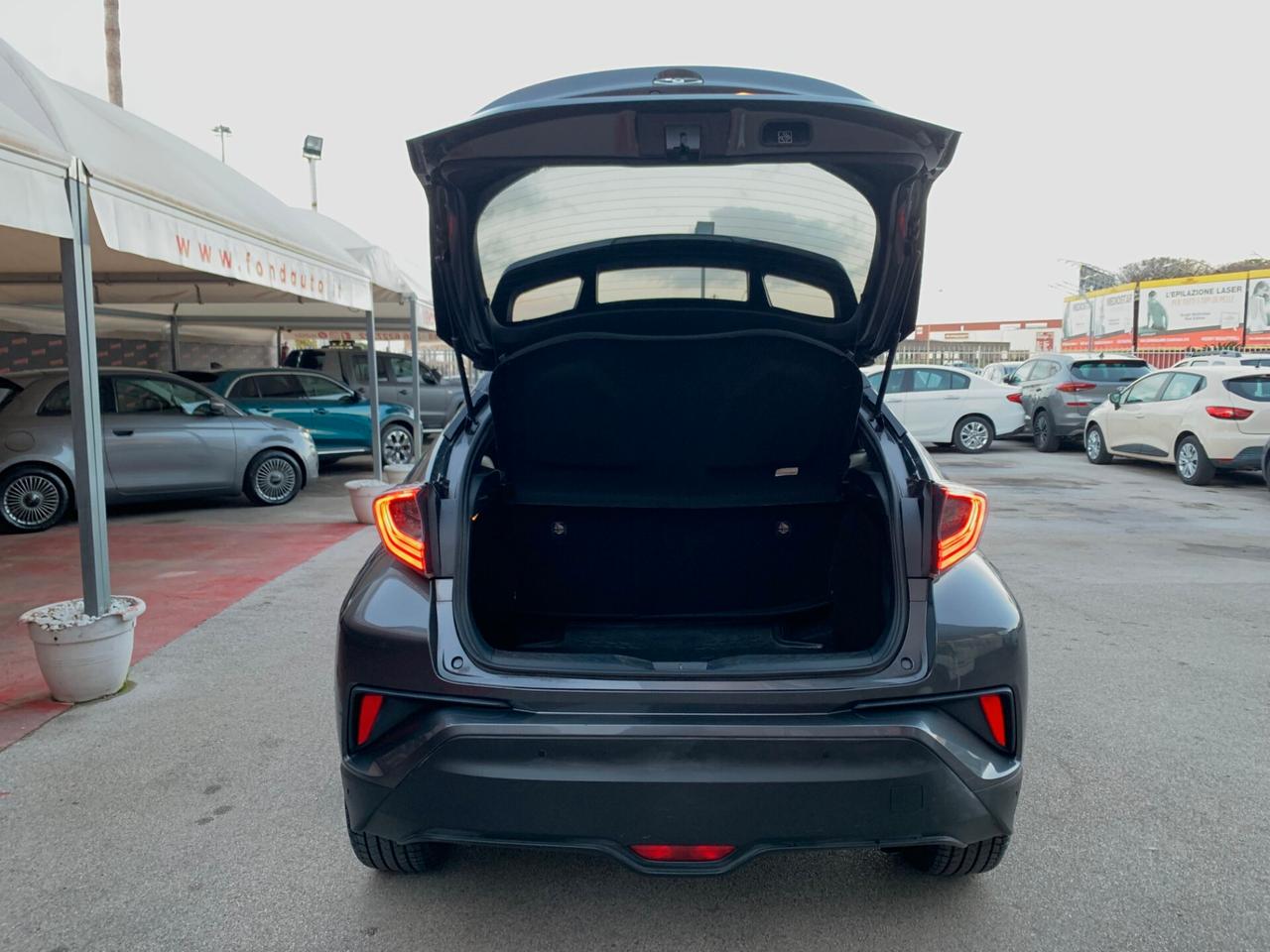 Toyota C-HR 1.8 Hybrid E-CVT Lounge