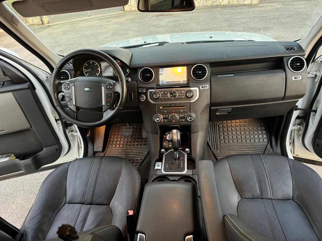 Land Rover Discovery 4 3.0 SDV6 255CV HSE