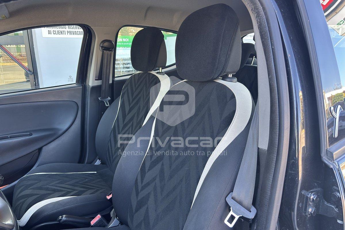 LANCIA Ypsilon 1.2 69 CV 5 porte GPL Ecochic Platinum