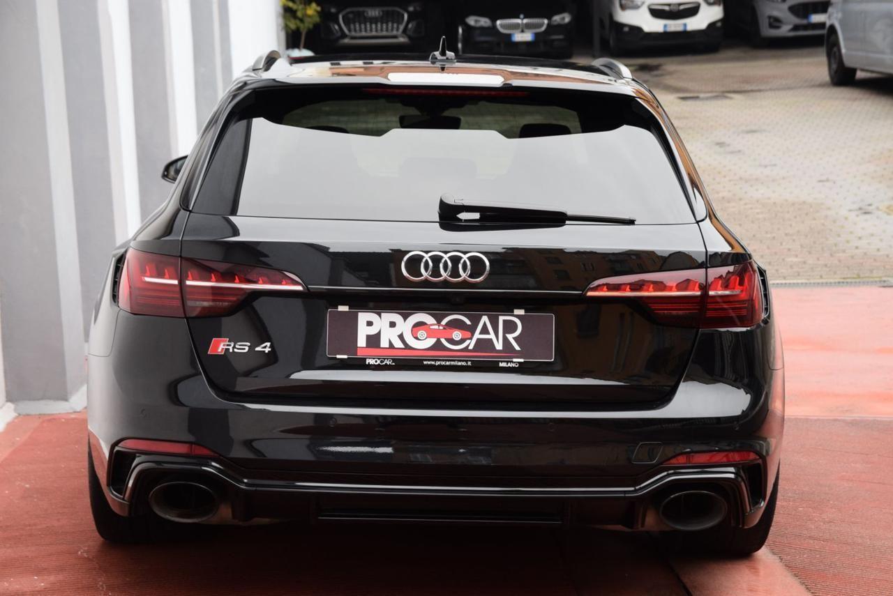 Audi RS4 Avant Dynamic Plus Pack (Carbo/DRC/SportDiff..)