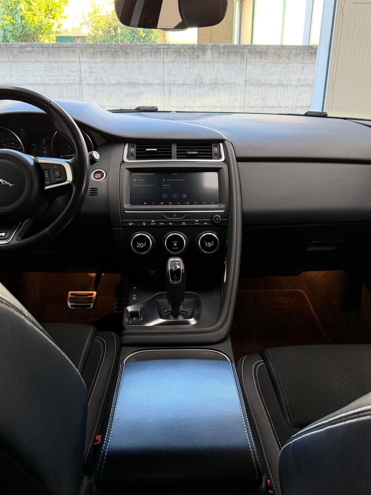 Jaguar E-Pace 2.0D 150 CV AWD aut. R-Dynamic S