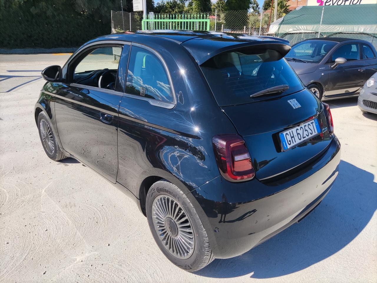 Fiat 500 Icon Berlina 42 kWh