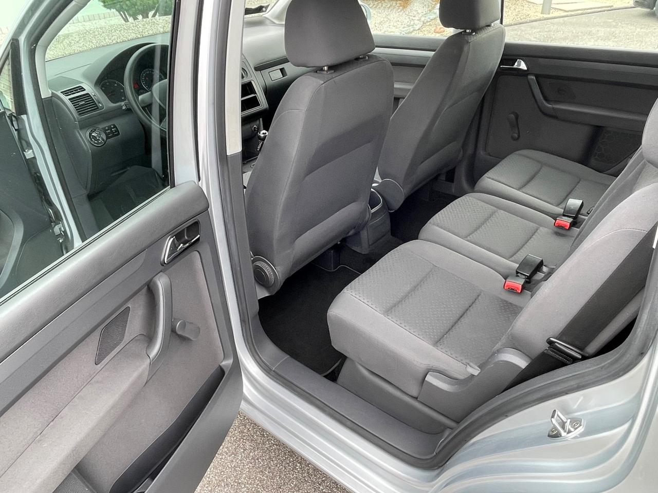 Volkswagen Touran 1.9 TDI 105CV 7 POSTI