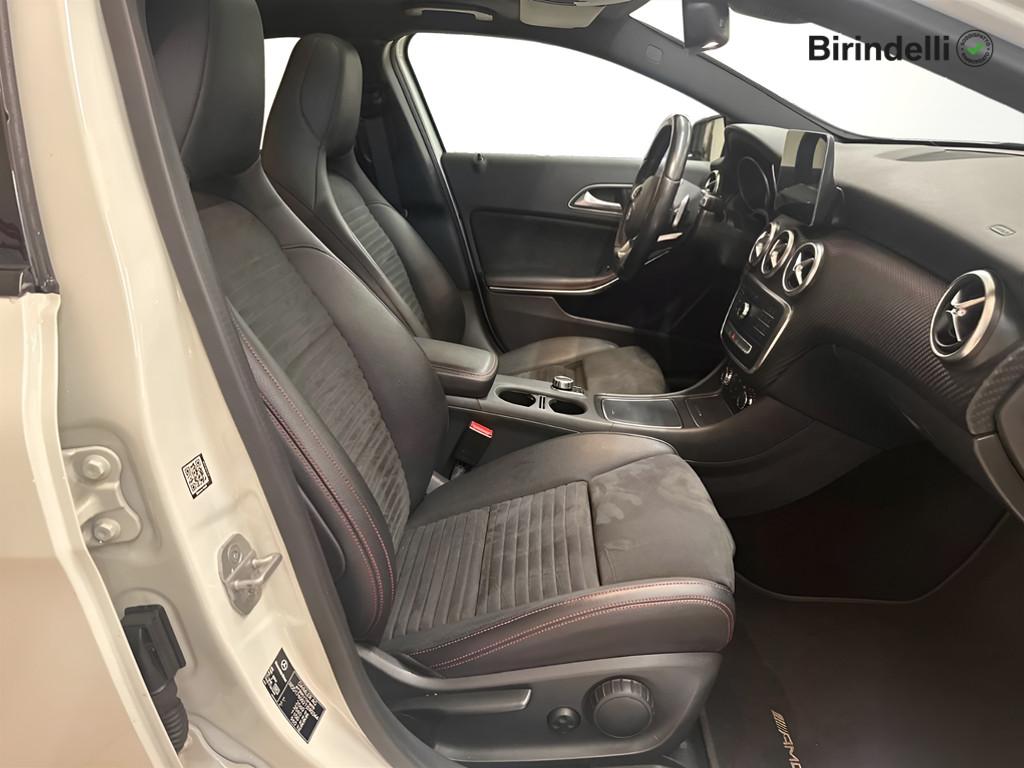 Mercedes-Benz Classe A (W176) - A 200 d Automatic 4Matic Premium