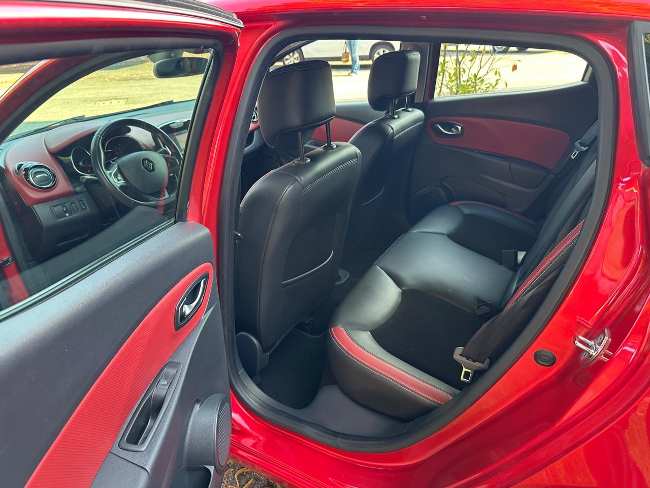Renault Clio dCi 8V 90CV EDC Start&Stop 5 porte Energy Intens
