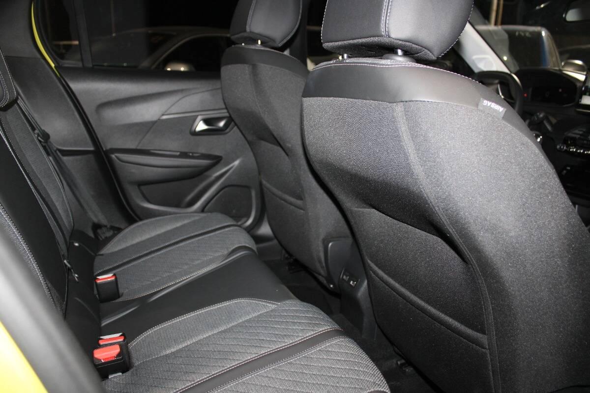 Peugeot 208 1.2 puretech Allure s&s 100cv Con CARPLAY