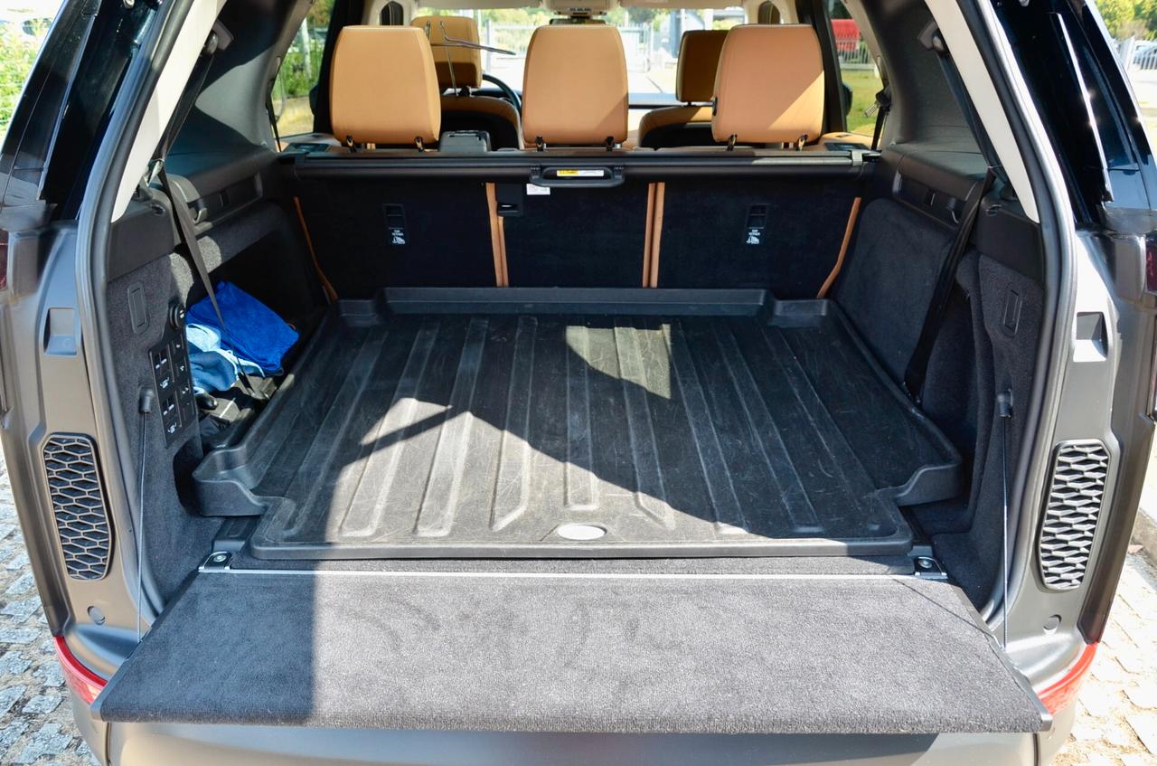 LAND ROVER DISCOVERY 3.0 SDV6 AUTOBIOGRAPHY FIRST EDITION 249cv AUTO 7 POSTI, UNICOPROPRIETARIO, SERVICE LAND ROVER, TETTO, HI-FI MERIDIAN, GANCIO TRAINO, PERMUTE