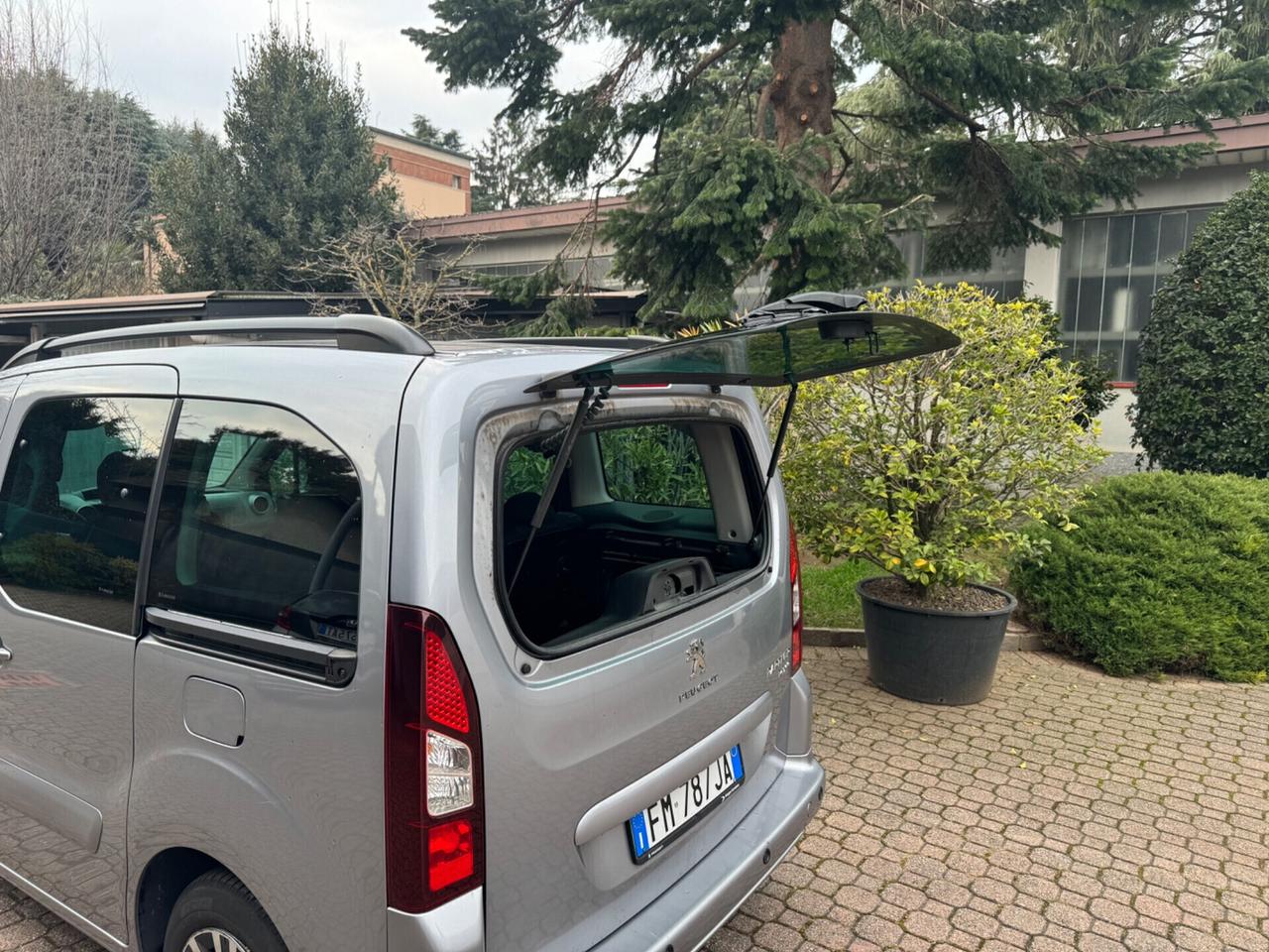 Peugeot Partner Tepee BlueHDi 5 posti