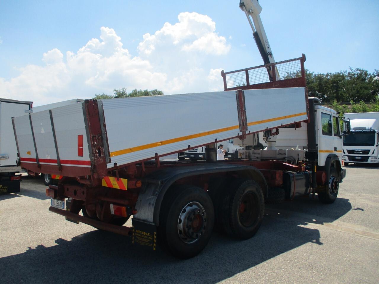 Iveco 175-24 3 ASSI GRU PM 8000/2S +RIBALTABILE TRILATER