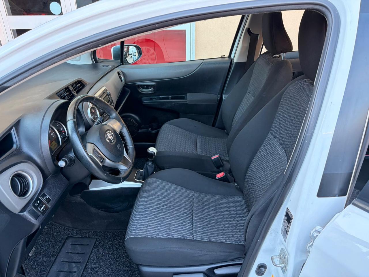 Toyota Yaris 1.0 5 porte Lounge