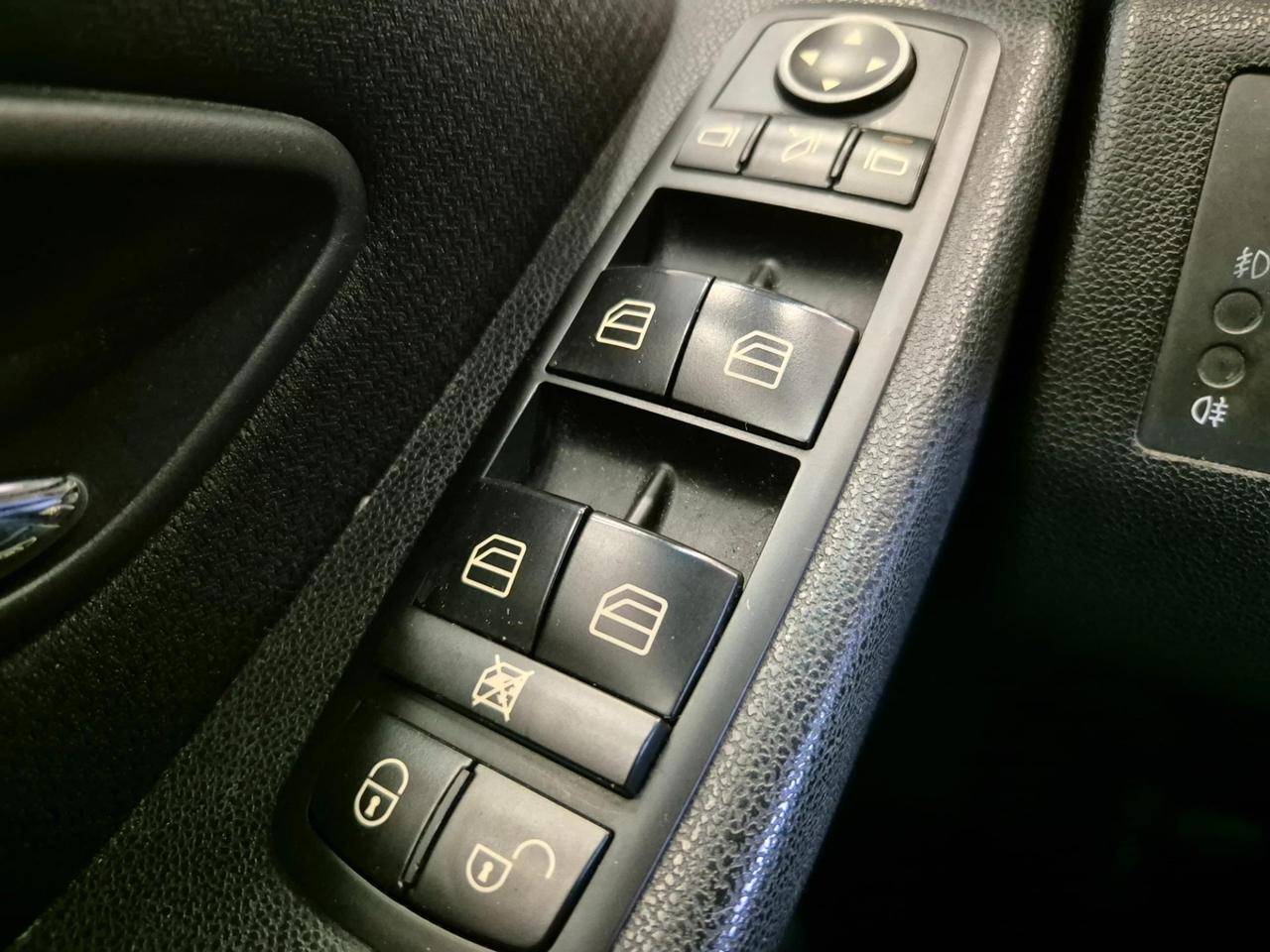 Mercedes B 200 CDI Chrome - NEOPATENTATI - Clima - Radio CD