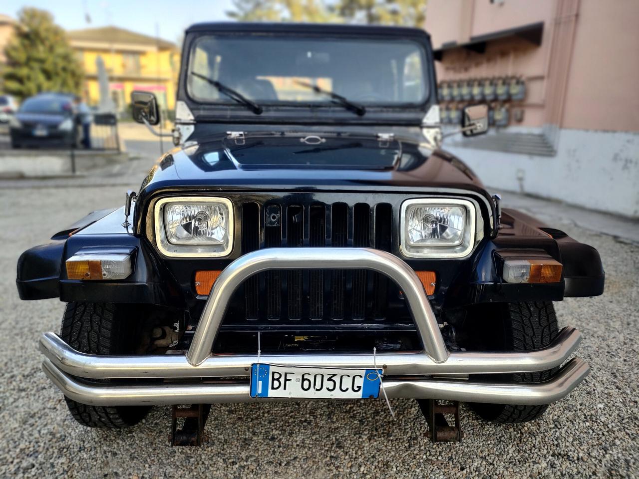 Jeep Wrangler 4.0 V6 4 posti e GPL fino al 2032