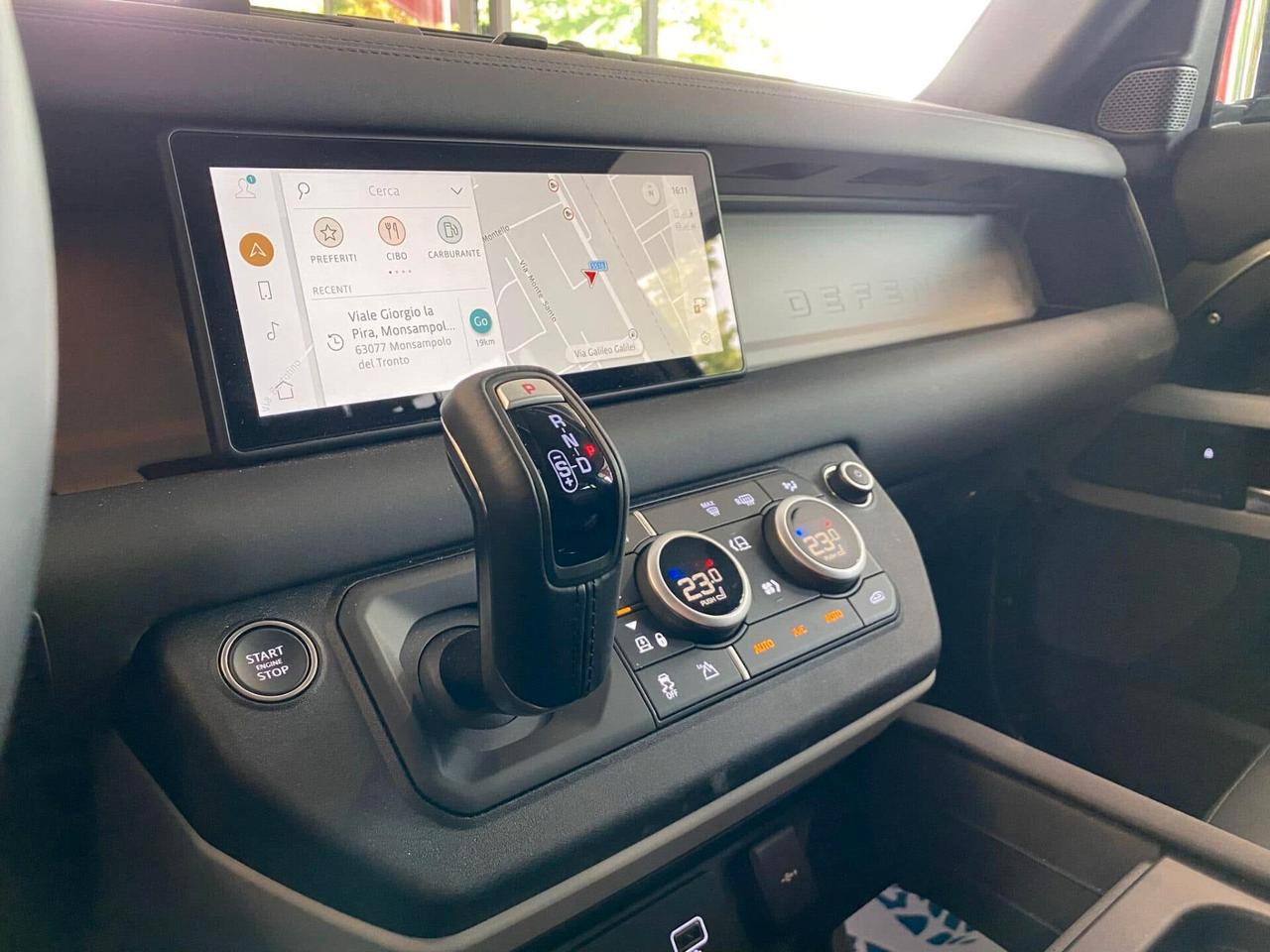 Land Rover Defender 110 3.0D I6 200 CV AWD Auto SE Autocarro N1