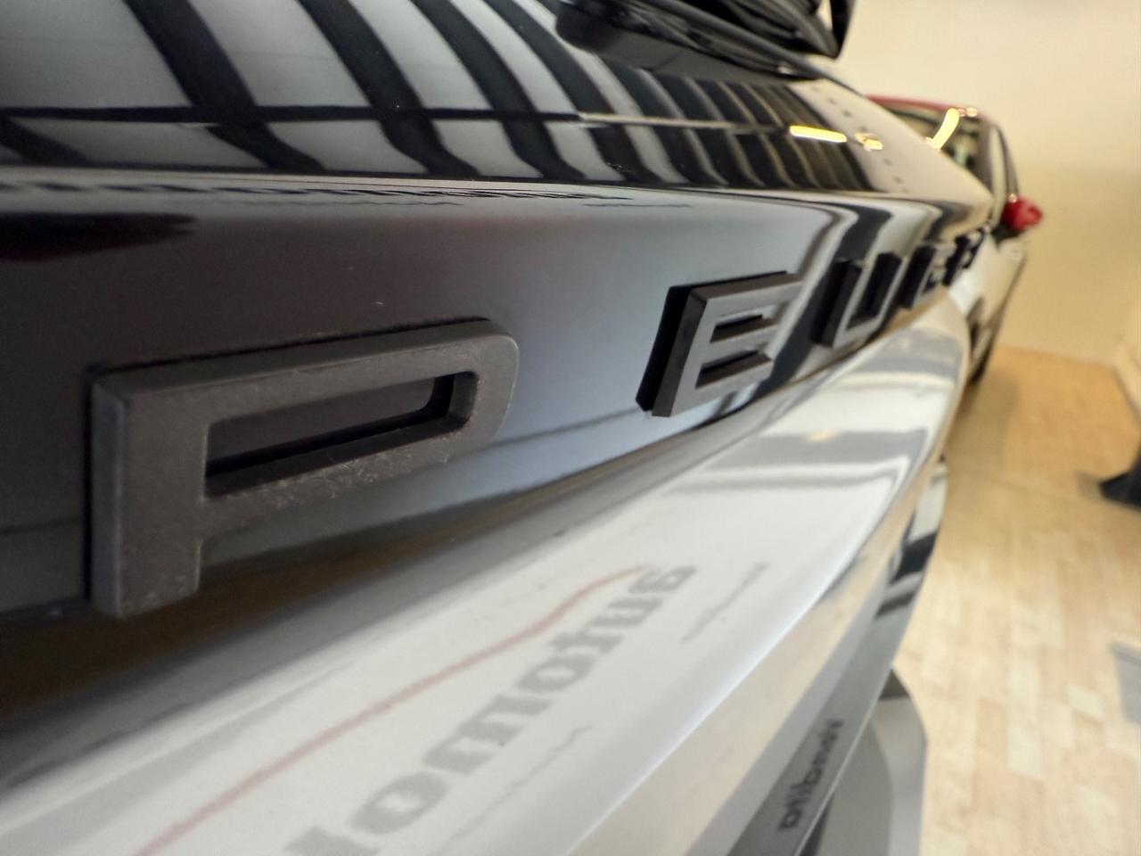 Peugeot 2008 PureTech 130 S&S EAT8 GT