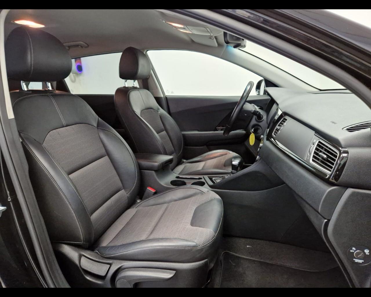 KIA Niro I - Niro 1.6 gdi hev Urban Adas Pack dct my18