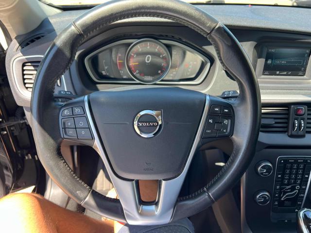 VOLVO V40 T2 Geartronic R-design