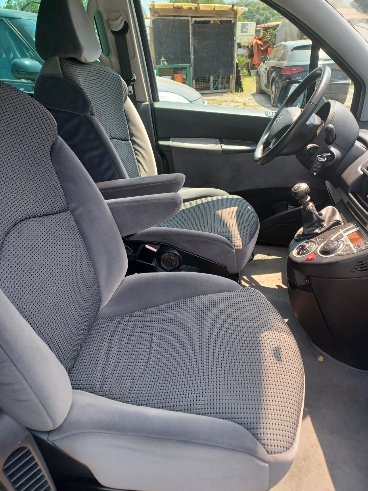 Peugeot 807 2.0 HDi Allure Anno 2013 7 posti