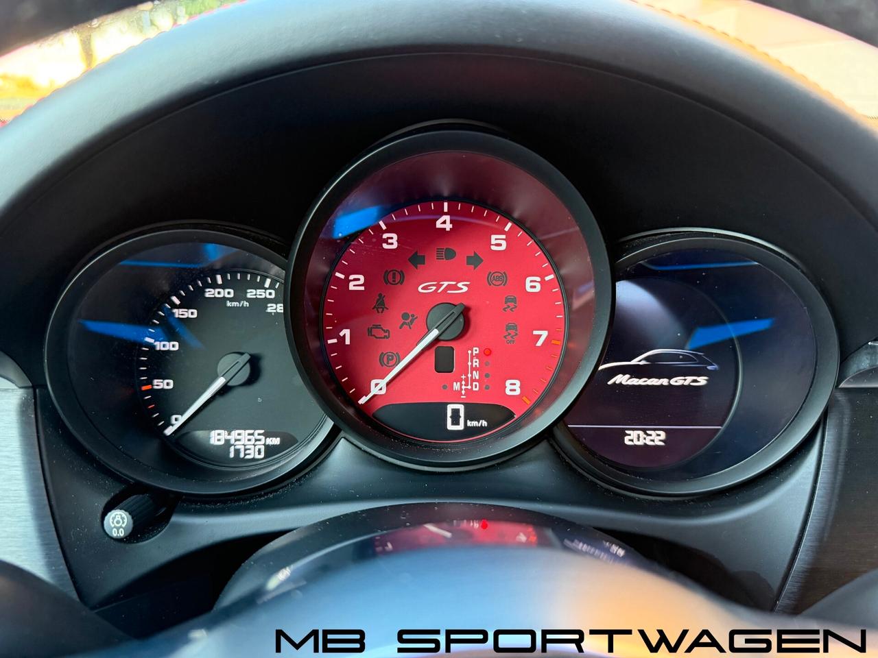 PORSCHE MACAN GTS - FULL SERVICE * TETTO* 21″ CHRONO - GARANZIA