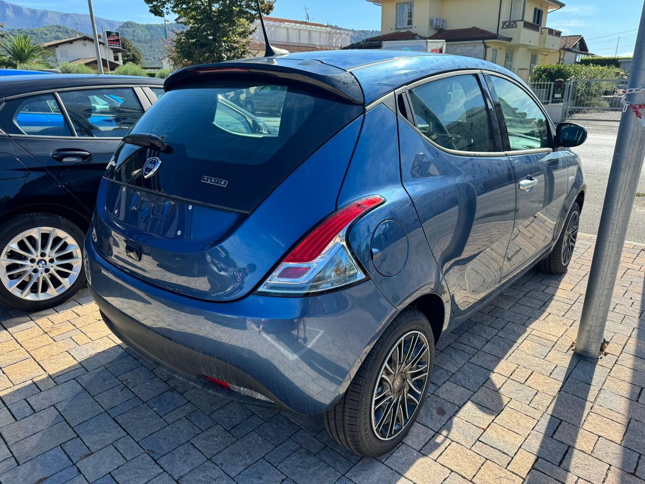 Lancia Ypsilon 1.0 FireFly 5 porte S&S Hybryd Gold