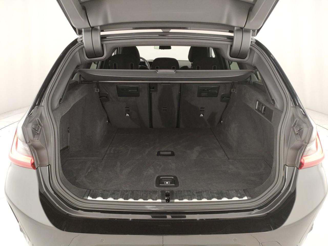 BMW 320d Touring mhev 48V MSport auto