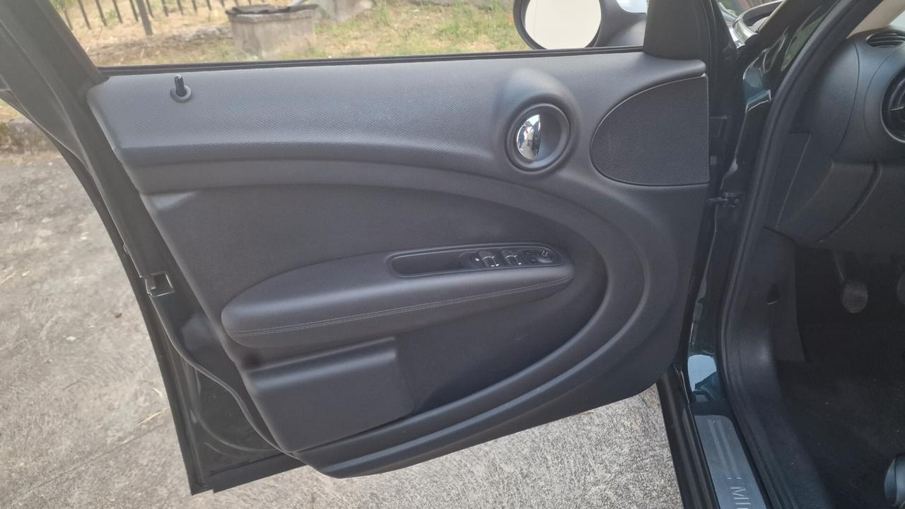 Mini Cooper Countryman 1.6 D - Nov2012