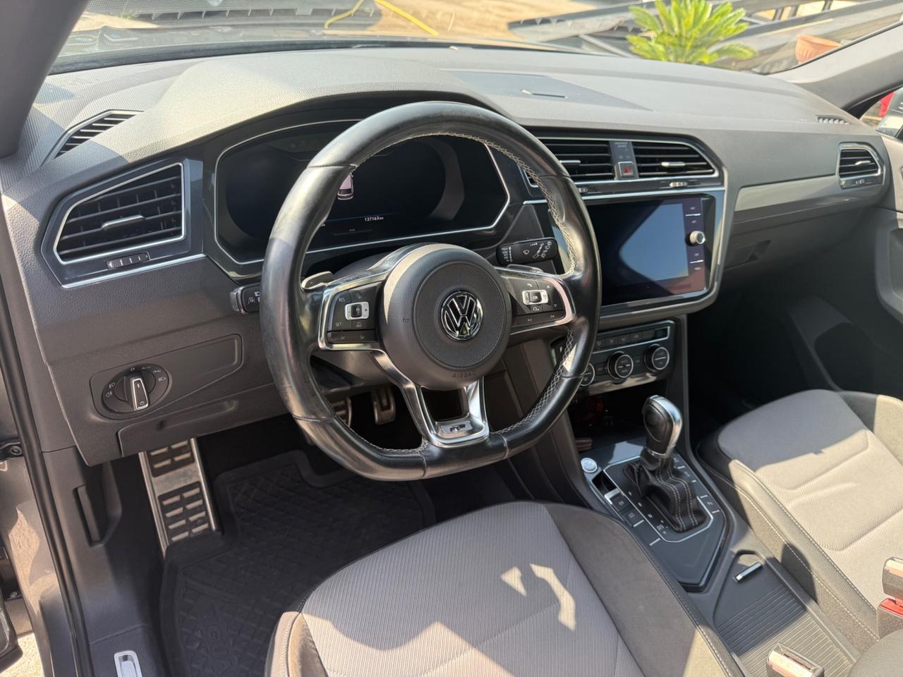Volkswagen Tiguan 2.0 BiTDI SCR DSG 4MOTION Advanced R-Line BMT