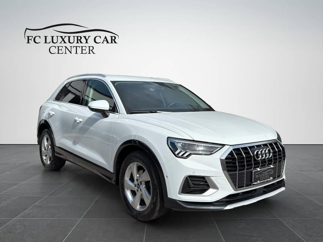 Audi Q3 2.0 150cv Business Advanced s-tronic TUA A 527 MENSILE