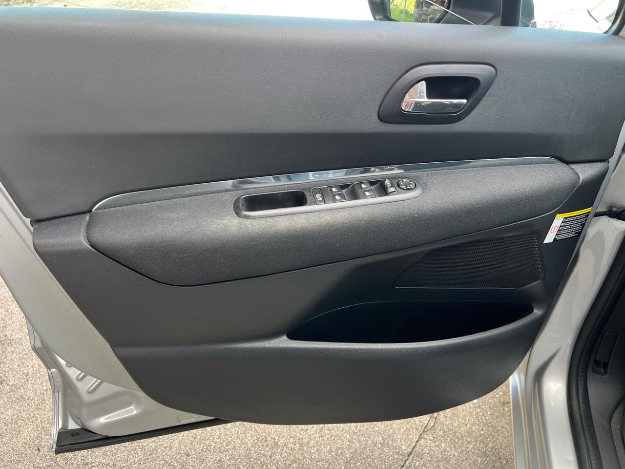 Peugeot 5008 1.6 VTi 120CV 7 POSTI - GANCIO TRAINO