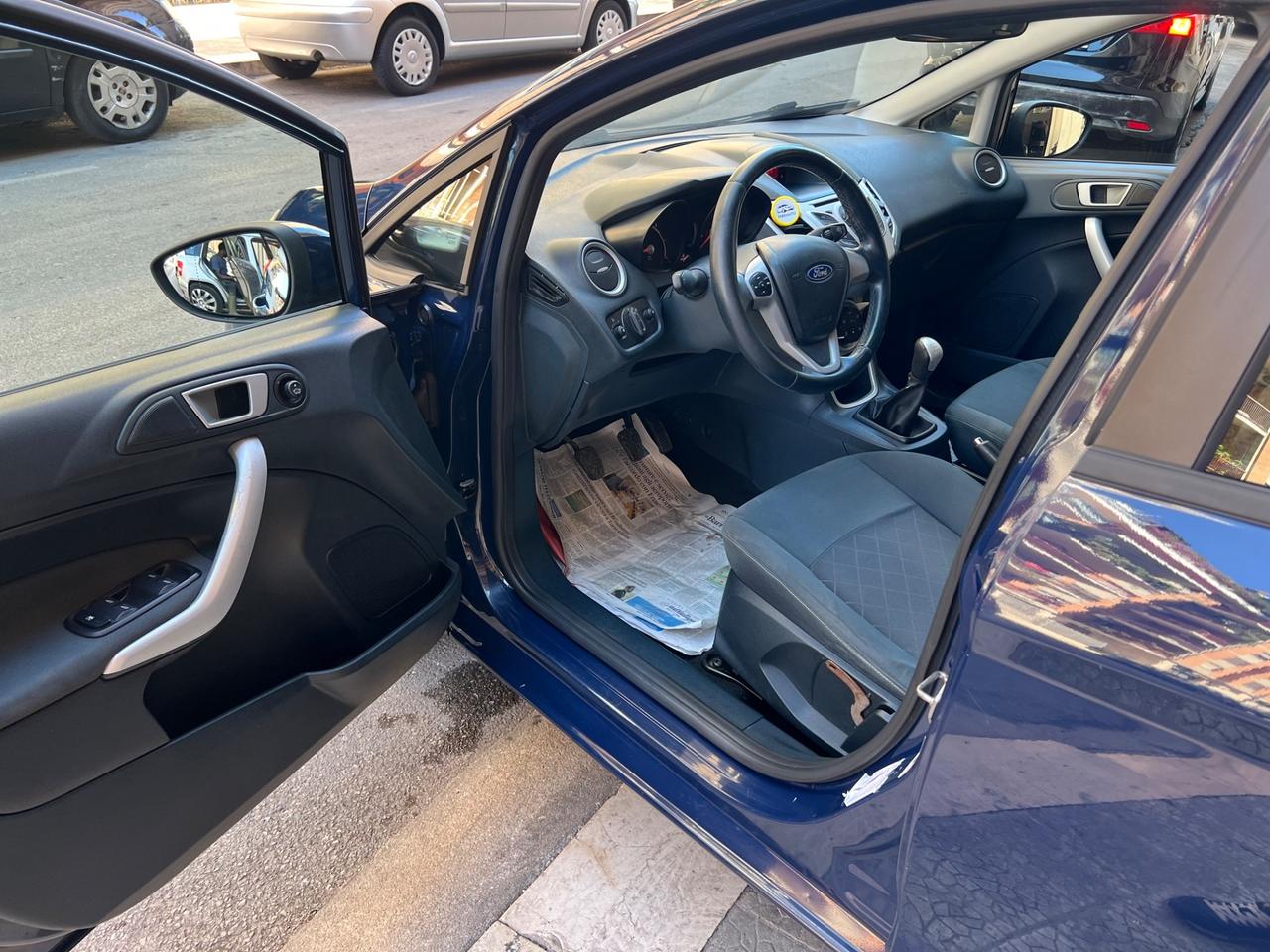 Ford Fiesta Ikon 1.4 TDCi 70CV 5 porte