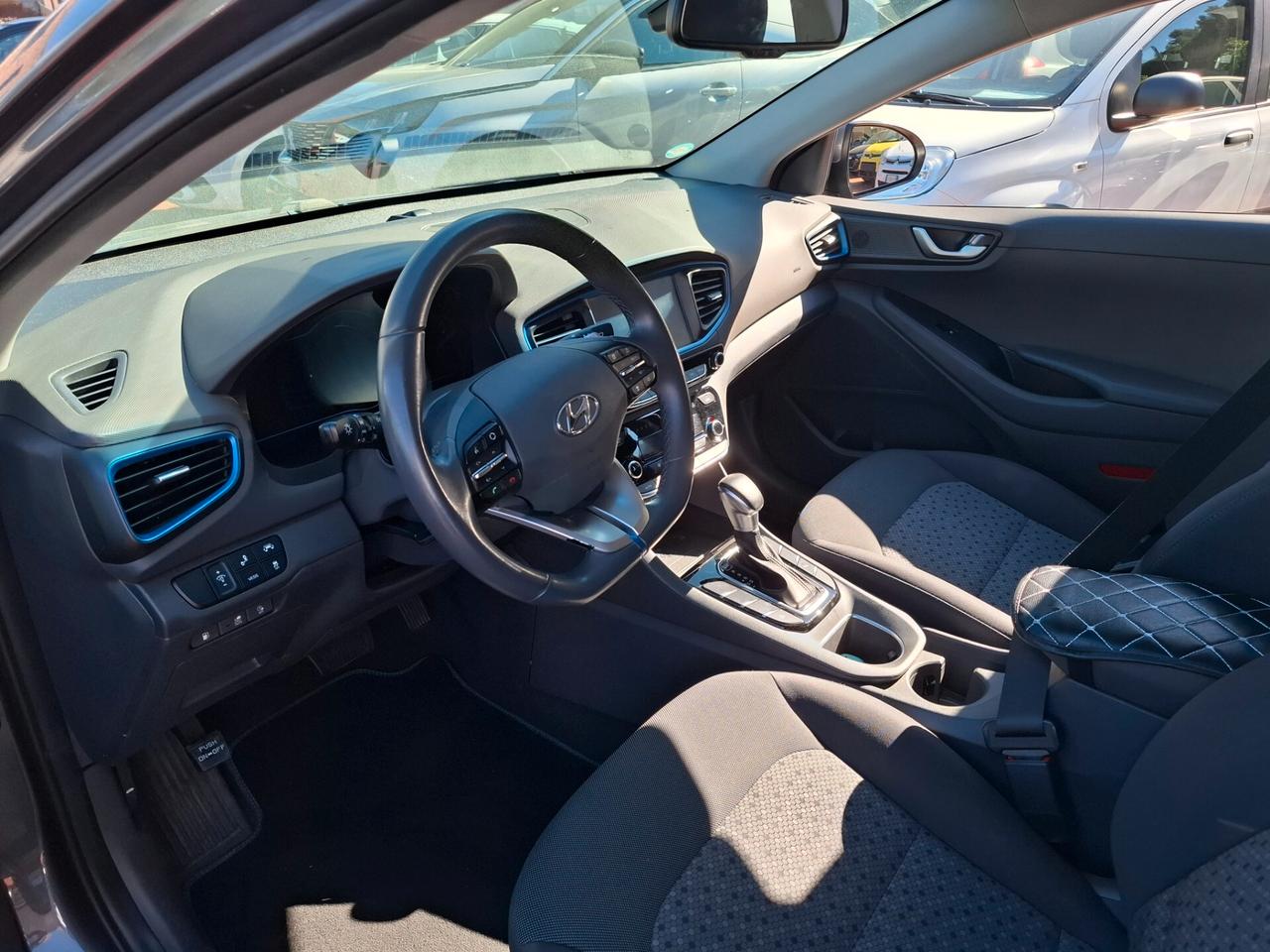 Hyundai Ioniq 1.6 Plug-in Hybrid DCT Style