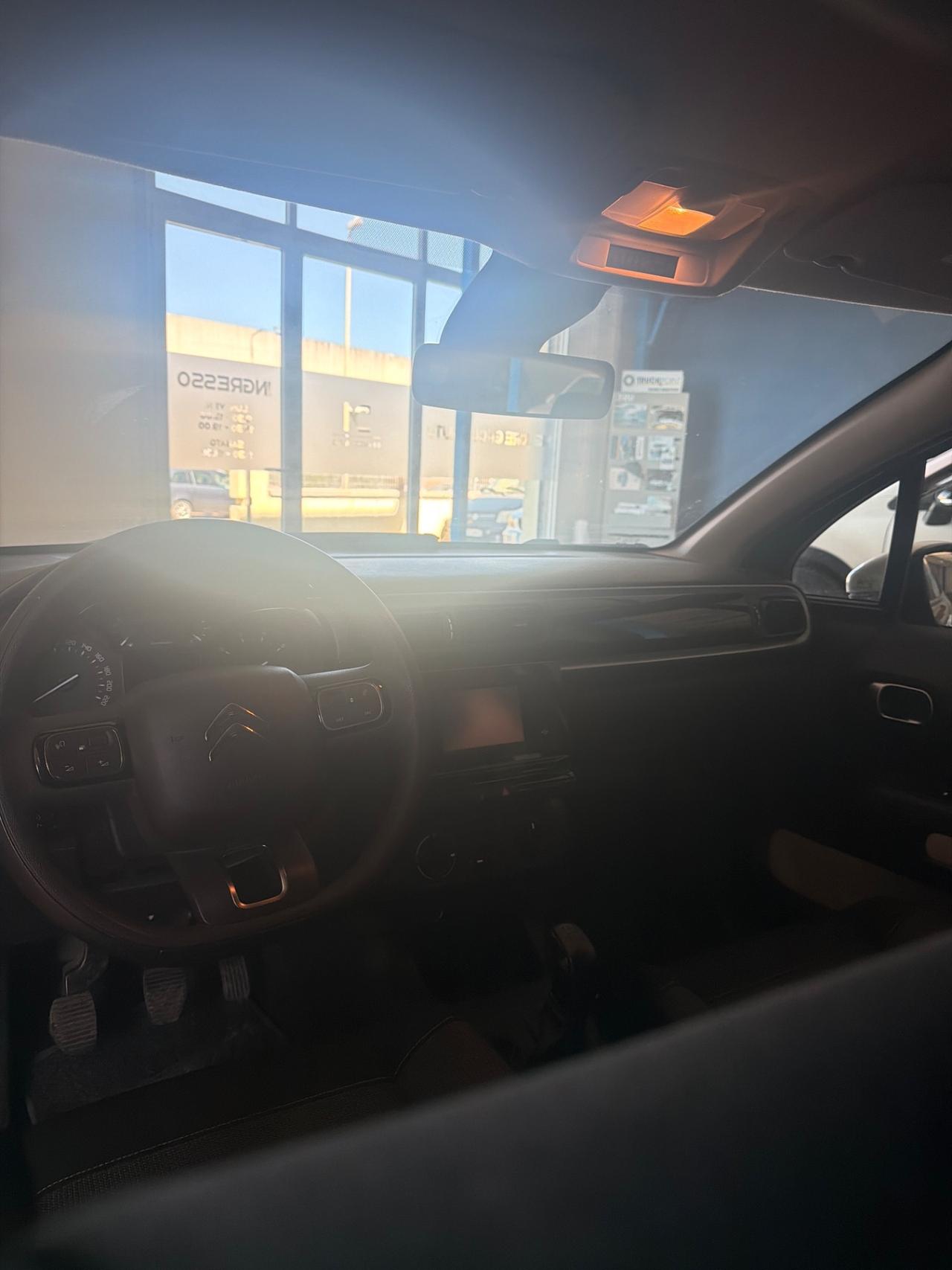 Citroen C3 1.2 benz 2023 YOU!