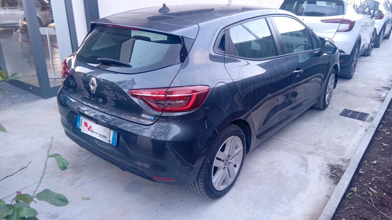 Renault Clio Full Hybrid E-Tech 140 CV 5 porte Intens SINISTRATA