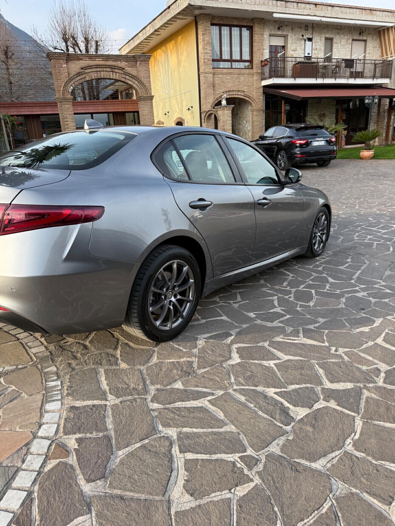 Alfa Romeo Giulia 2.2 Turbodiesel 150 CV