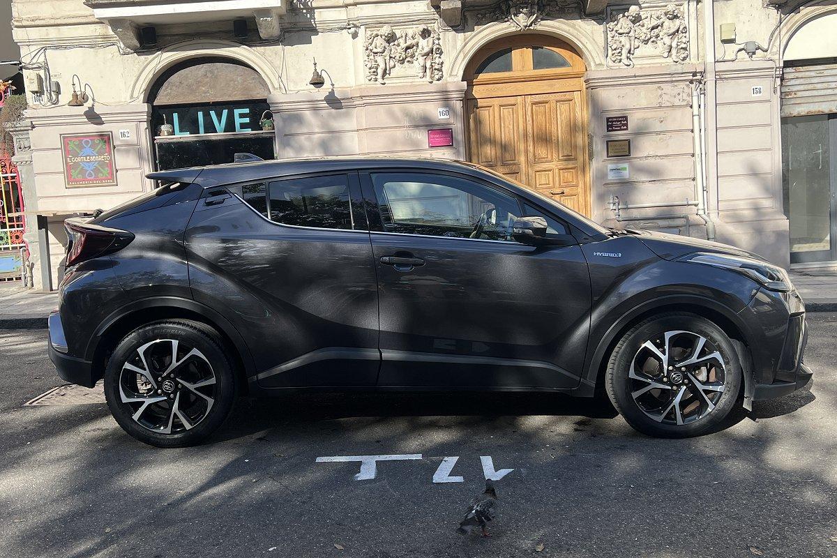 TOYOTA C-HR 1.8 Hybrid E-CVT Trend