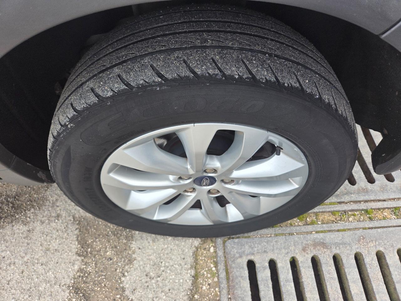 FORD KUGA 2.0 TDCI 140 CV NAVIGATORE SENSORI