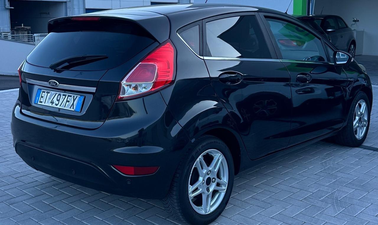 Ford Fiesta 1.5 TDCi 75CV 5 porte Titanium