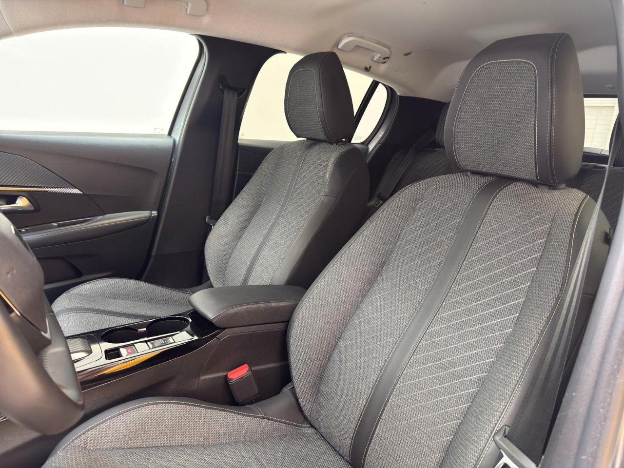 Peugeot 208 1.2 hybrid Allure 110cv e-dcs 6*FORMULA S*