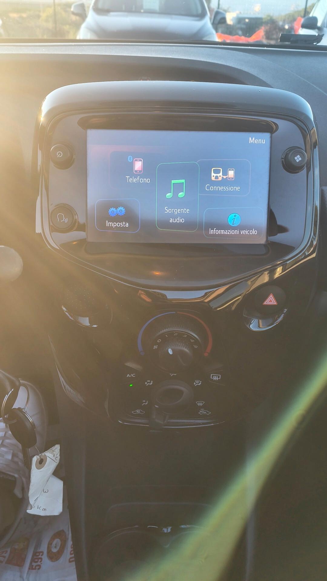 Peugeot 108 VTi 72 S&S 5 porte Allure cabrio