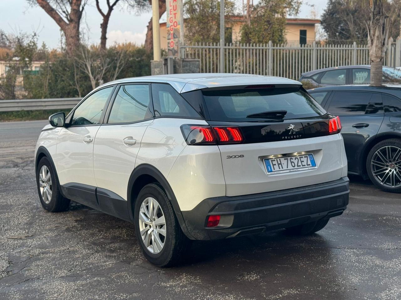 Peugeot 3008 BlueHDi 130 EAT8 Active Pack