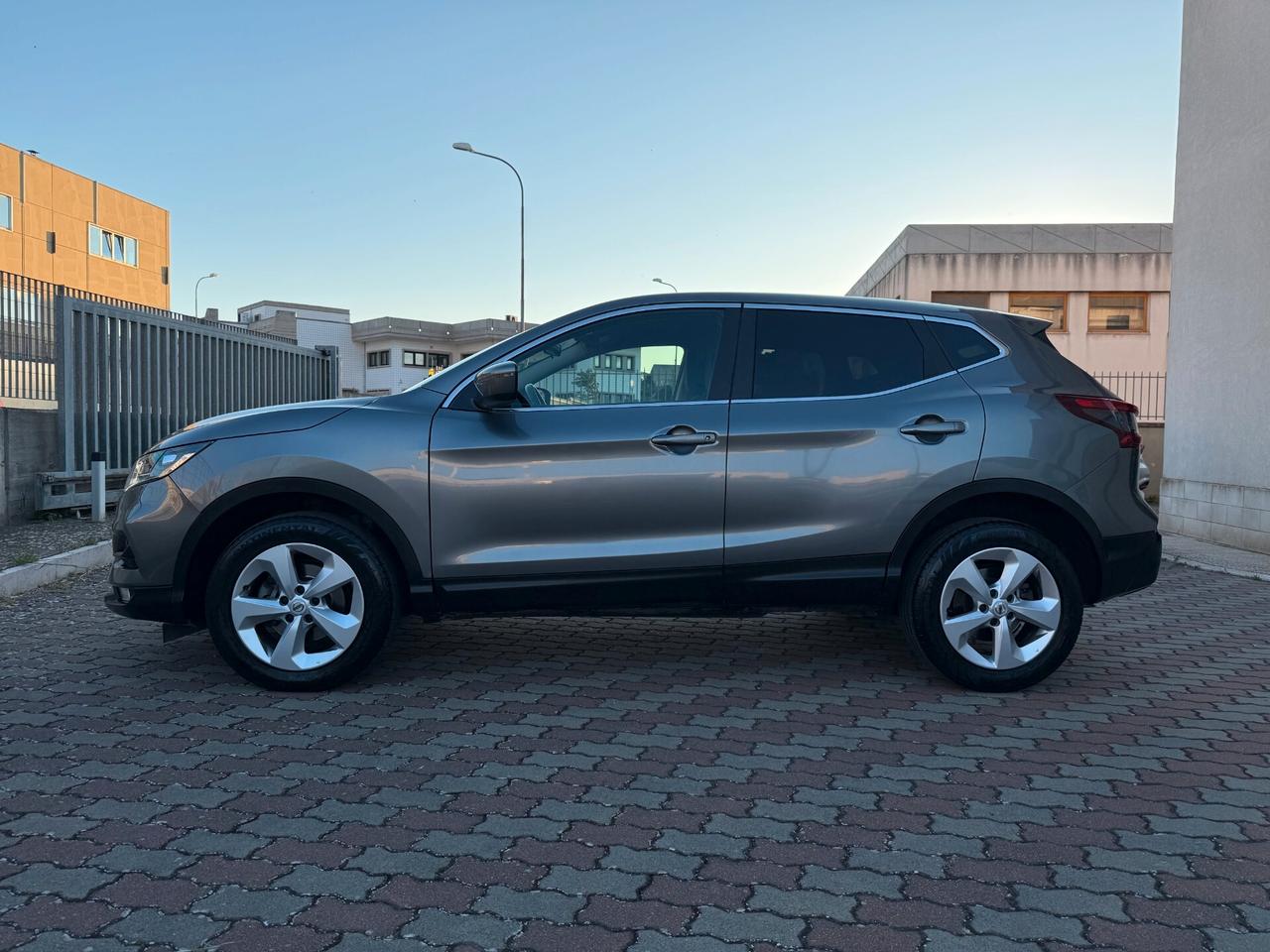 Nissan Qashqai 1.5 dCi Business RetroCam Navi Led