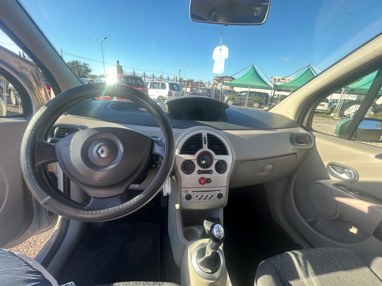 Renault Modus 1.2 16V Luxe Privilège