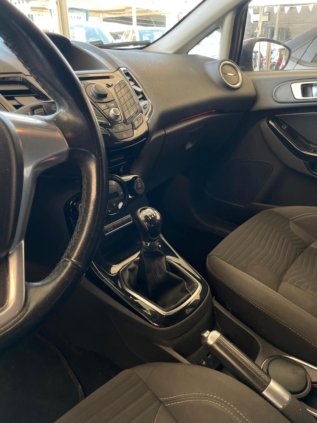 FORD FIESTA 1,2 BENZ.