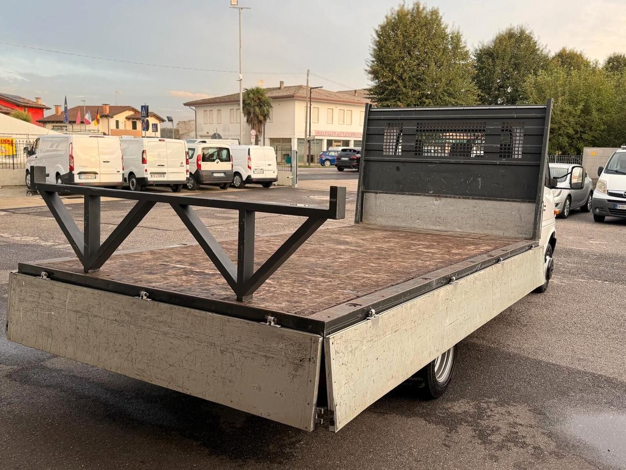 Mercedes Benz 413 CDI CASSONE LUNGO 2005