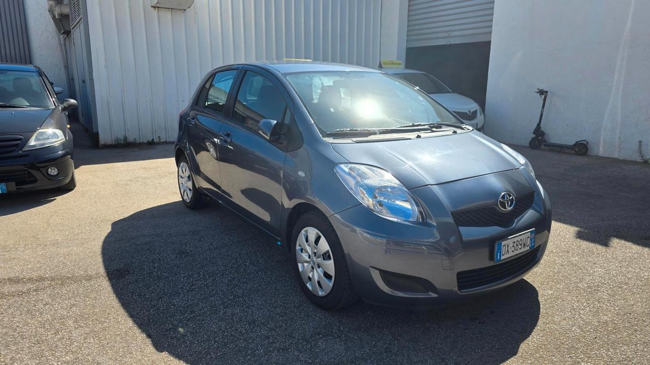 Toyota Yaris 1.3 5 porte