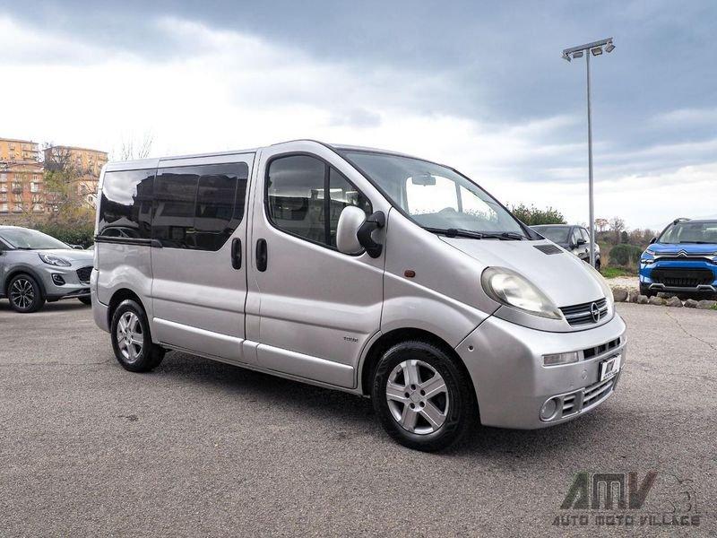 Opel Vivaro 29 2.5 CDTI/135CV PC-TN 8 POSTI SOLO PER COMMERCIANTI/PREZZO EXPORT